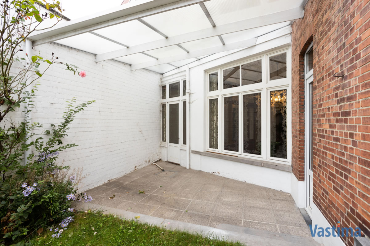 Immo Vastima - Huis Te koop Aalst - Herenhuis met tuin en garage nabij centrum Aalst